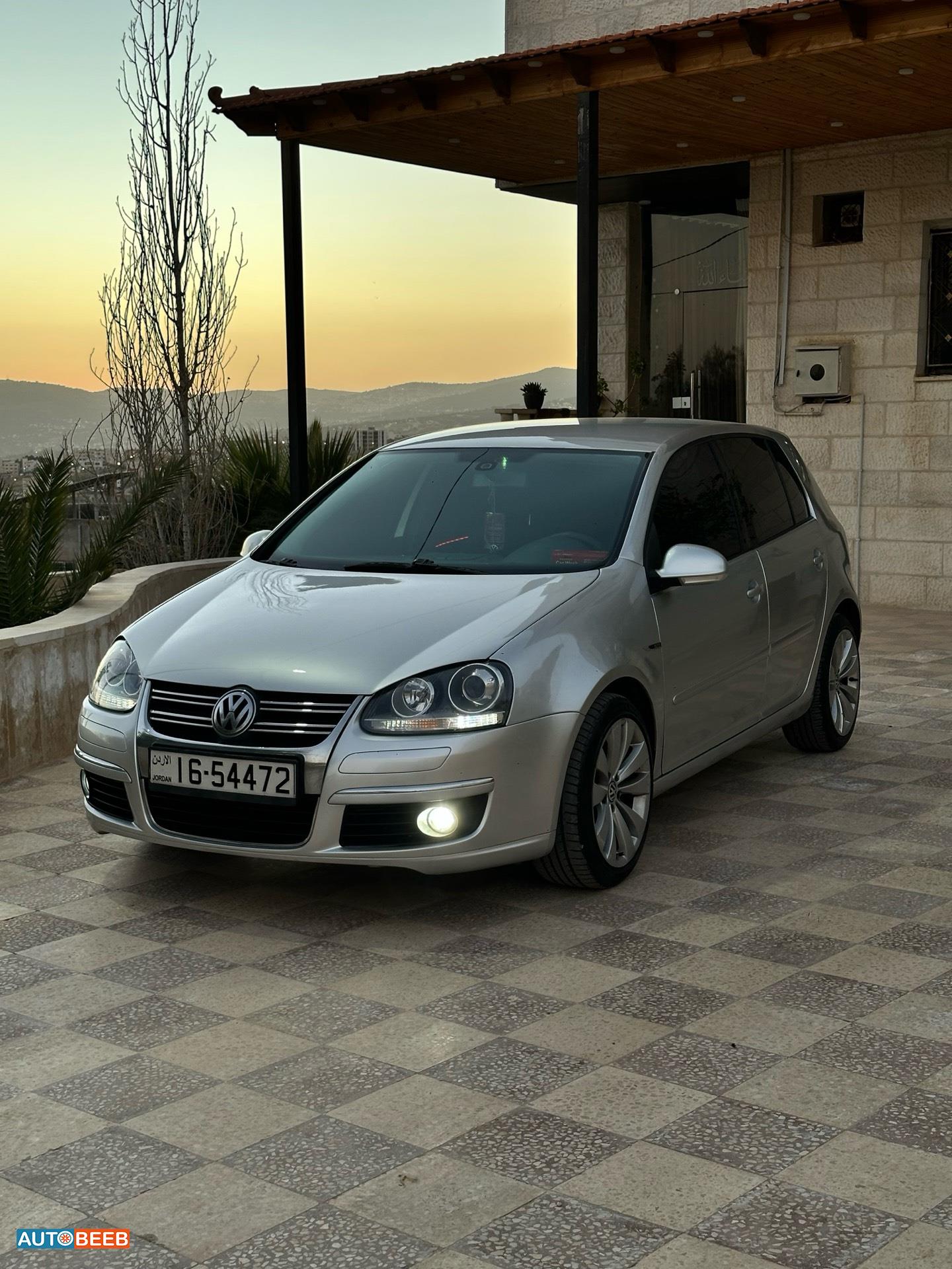 فولكس فاجن جولف 2005