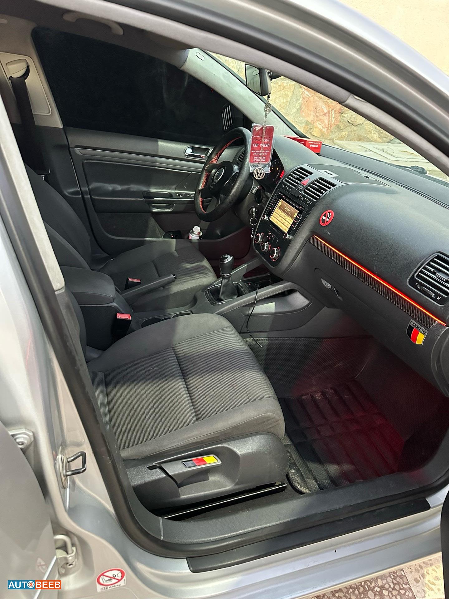 فولكس فاجن جولف 2005