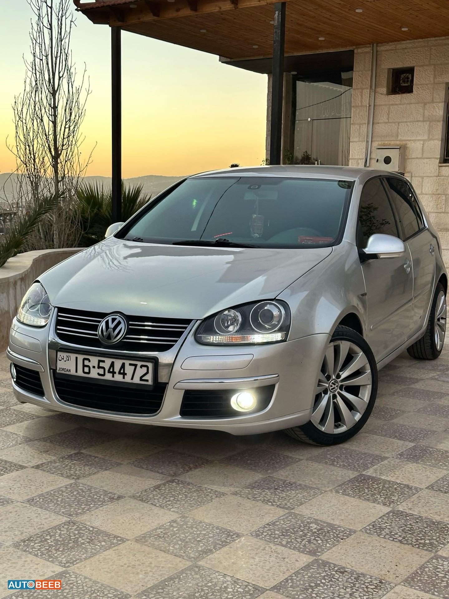 فولكس فاجن جولف 2005