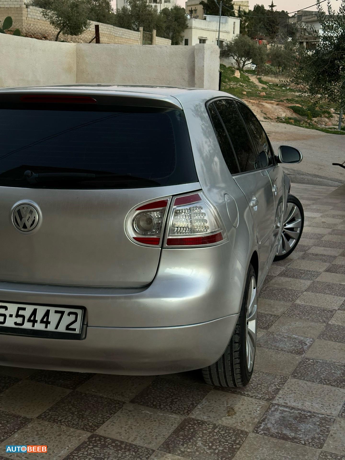 فولكس فاجن جولف 2005