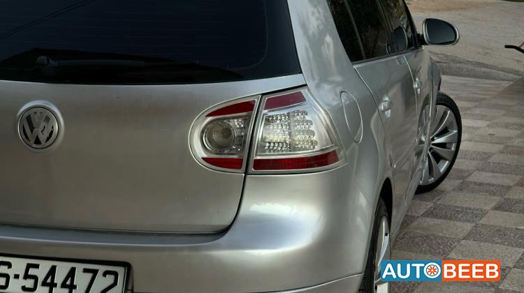 فولكس فاجن جولف 2005