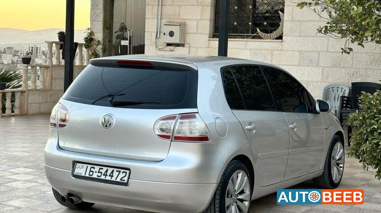 فولكس فاجن جولف 2005