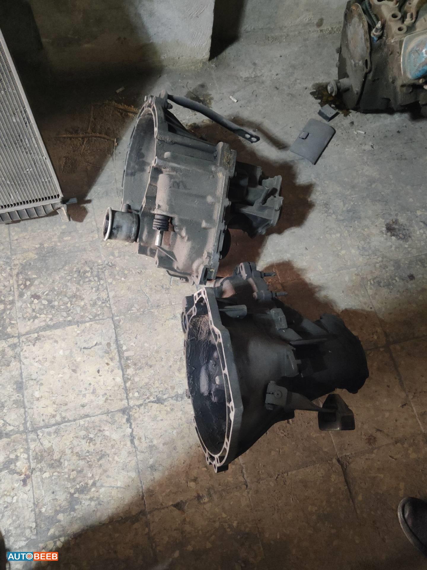 جير عادي فورد اسكورت 1995 1996 1997 1998 1999