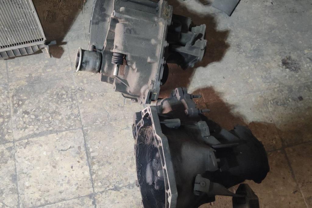  Gear Box Ford Escort