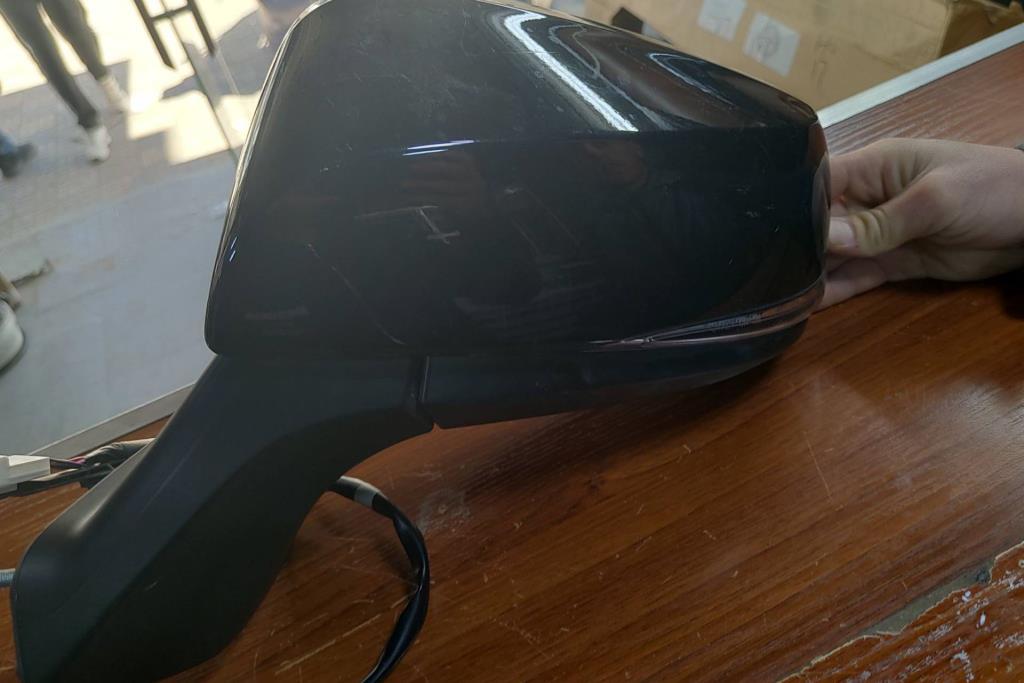 مرآة جانبية يمين شمال تويوتا bz4x 2024 2025