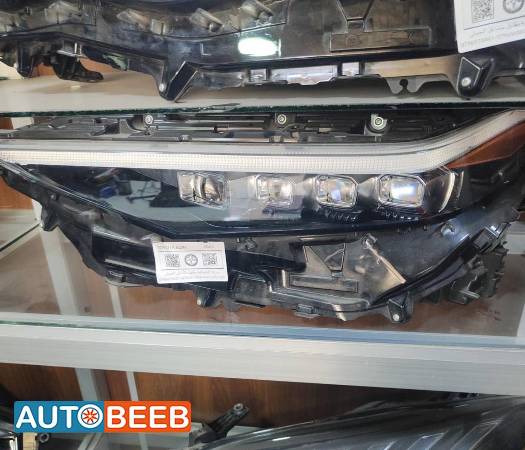 ضوء امامي يمين شمال تويوتا bz4x 2024 2025