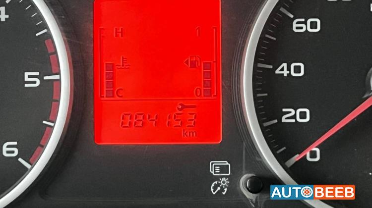 ميتسوبيشي L200 2016