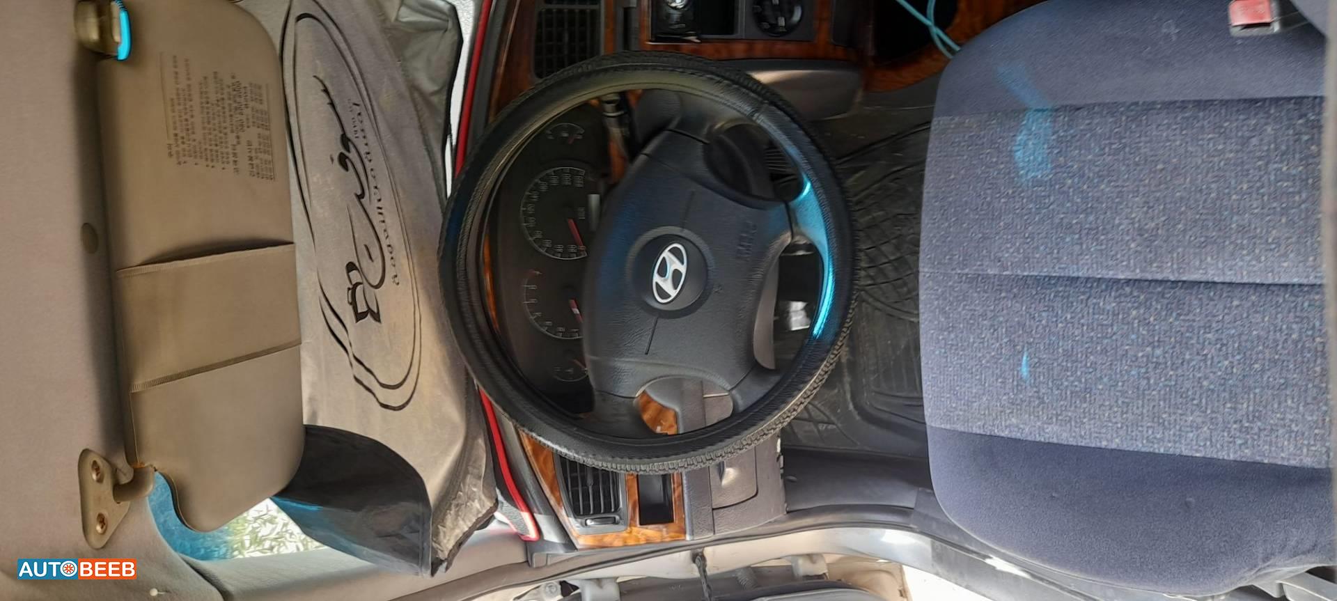 هيونداي النترا 2000