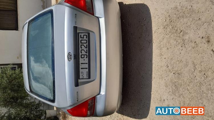 هيونداي النترا 2000