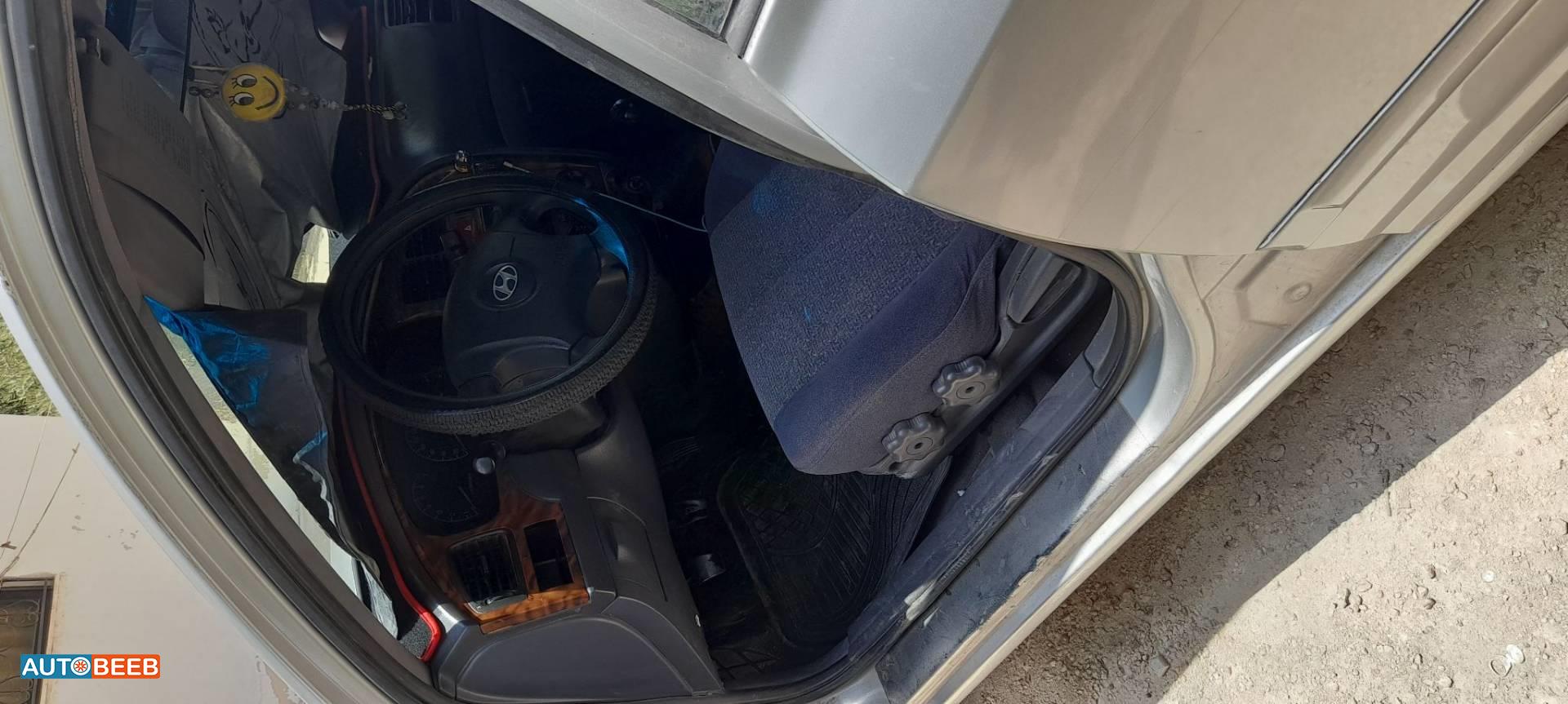 هيونداي النترا 2000