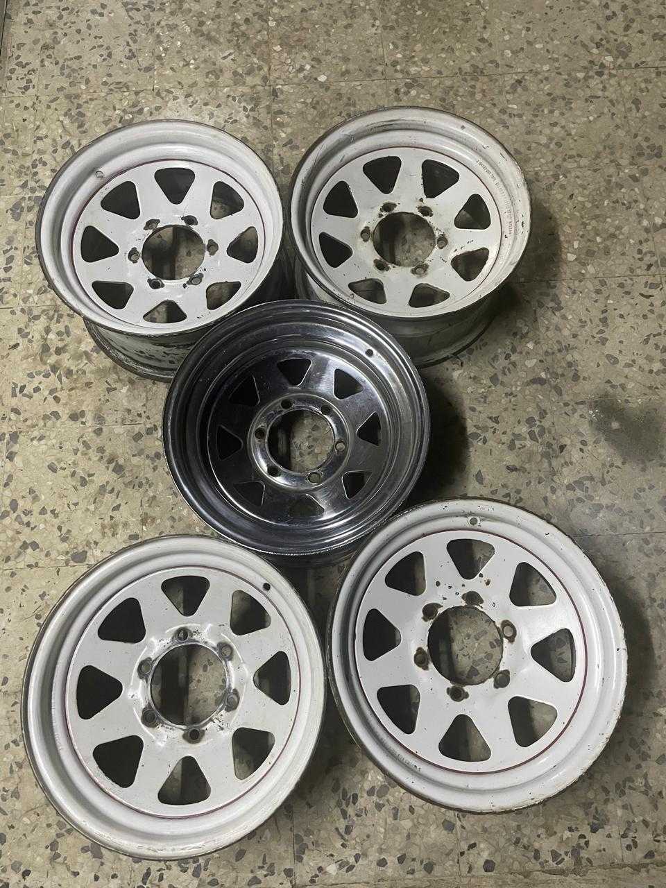 للبيع جنوط نيسان باترول اصليه موديل 90 