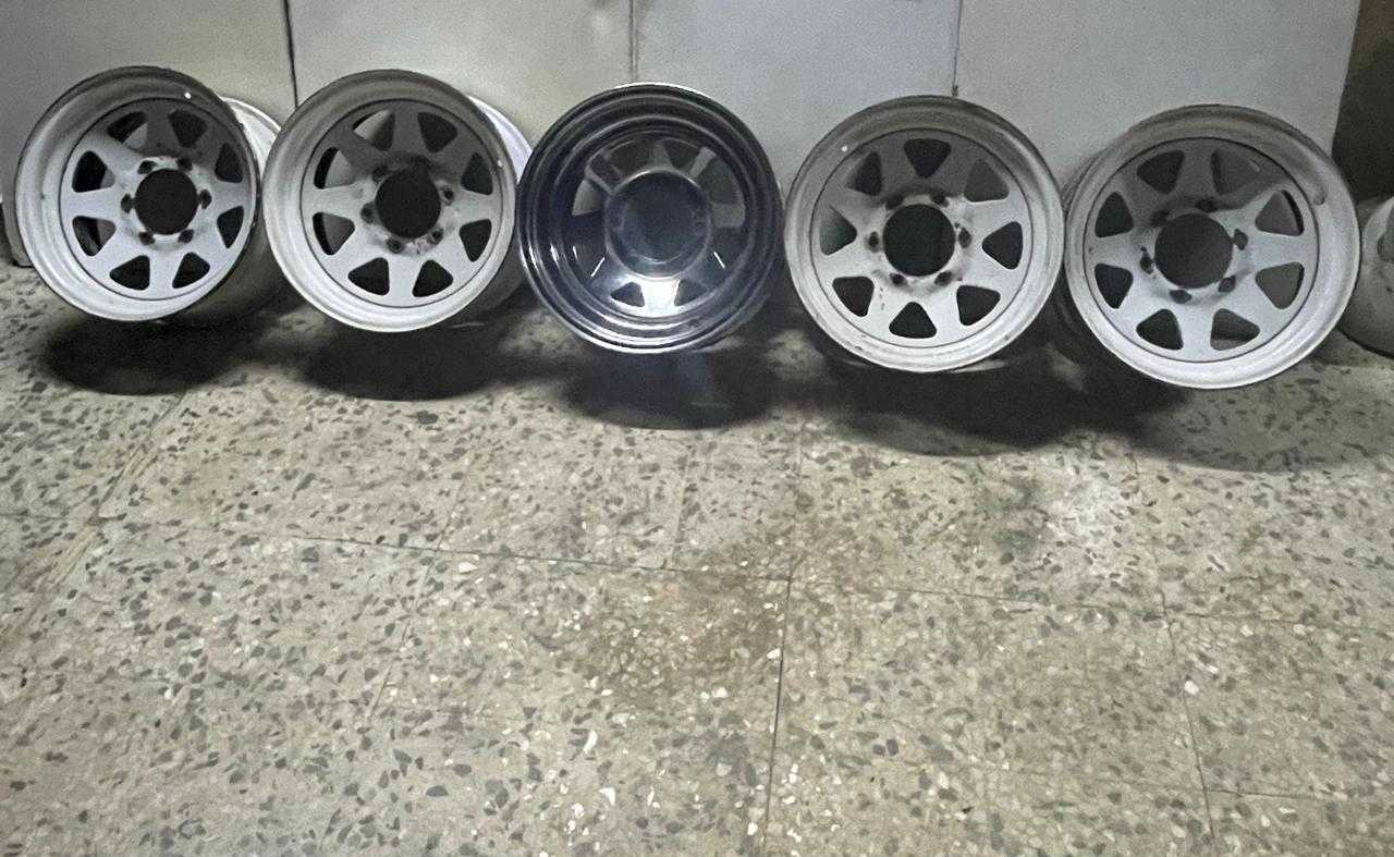 للبيع جنوط نيسان باترول اصليه موديل 90 