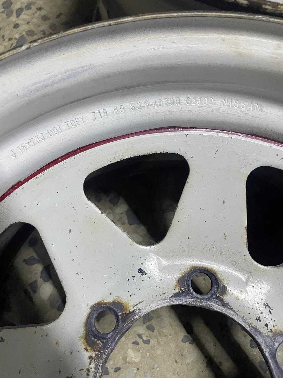 للبيع جنوط نيسان باترول اصليه موديل 90 