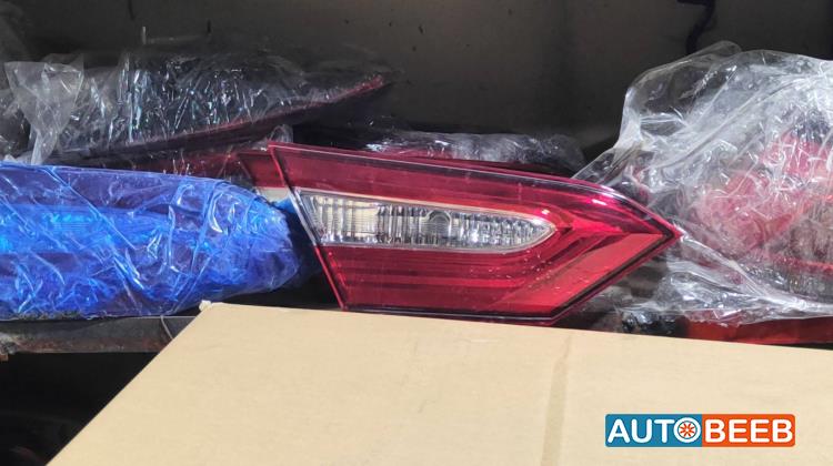 عاكسة غطاء خلفي تويوتا كامري 2018 2019 2020