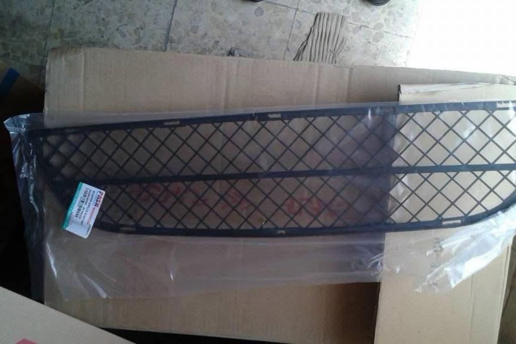 Body  Grilles Toyota Hilux