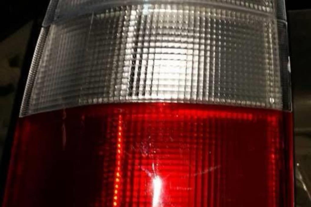 ضوء خلفي يمين شمال ايسوزو بك اب 2000 2001 2002 2003