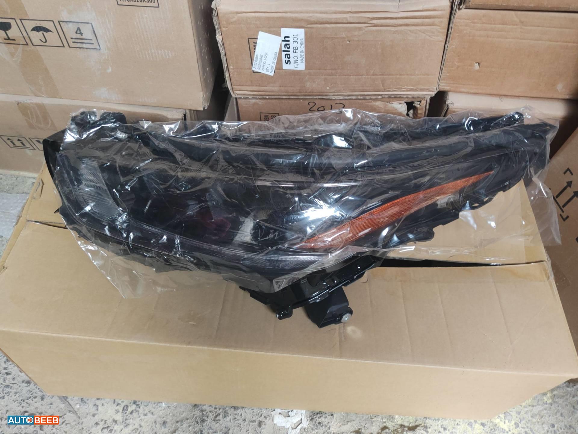 ضوء امامي يمين شمال تويوتا هايلندر 2020 2021