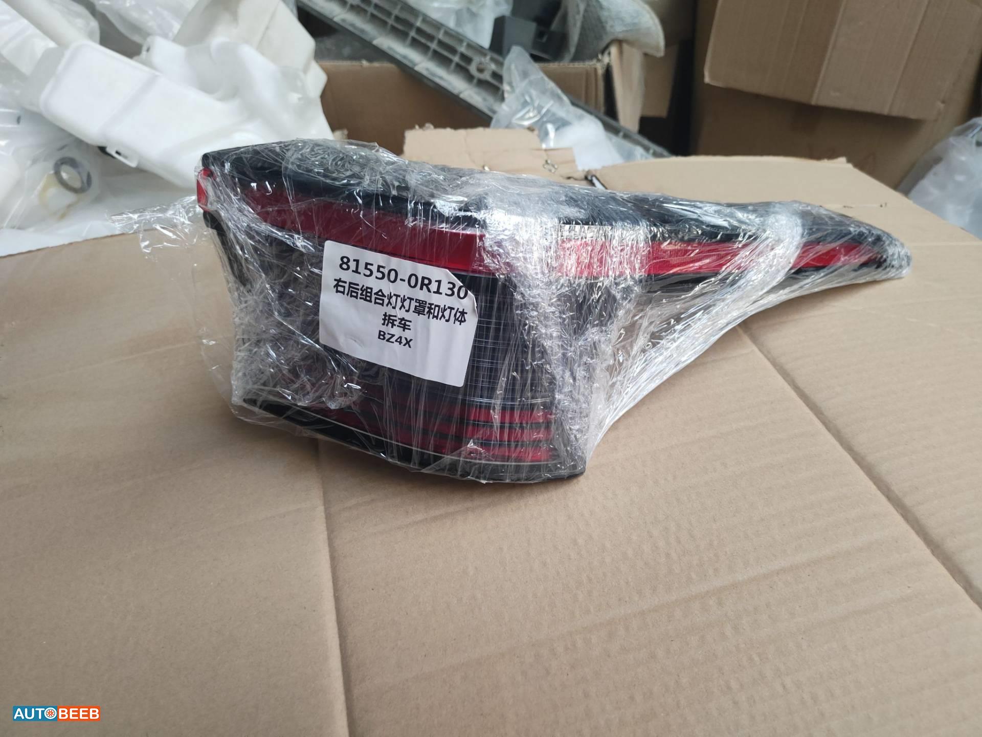 ضوء خلفي يمين شمال تويوتا bz4x 2023 2024