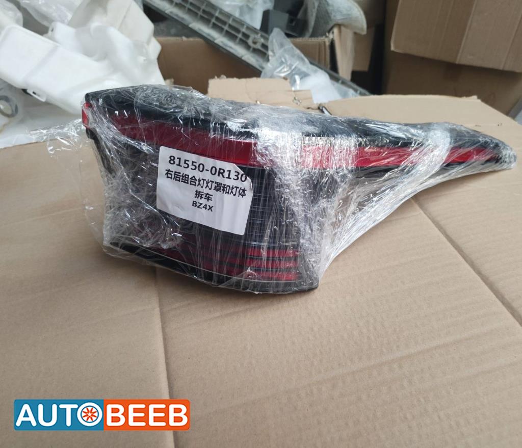 ضوء خلفي يمين شمال تويوتا bz4x 2023 2024