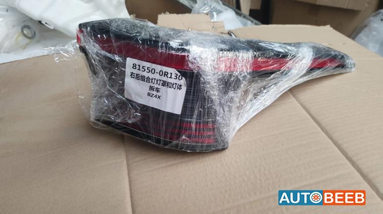 ضوء خلفي يمين شمال تويوتا bz4x 2023 2024