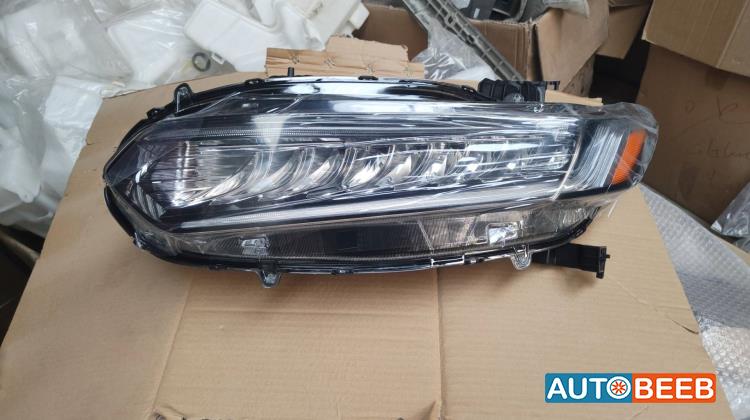 ضوء امامي يمين شمال تويوتا كورولا 2024 2025