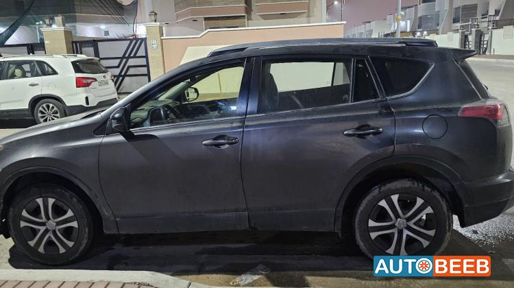 تويوتا راف فور 2018