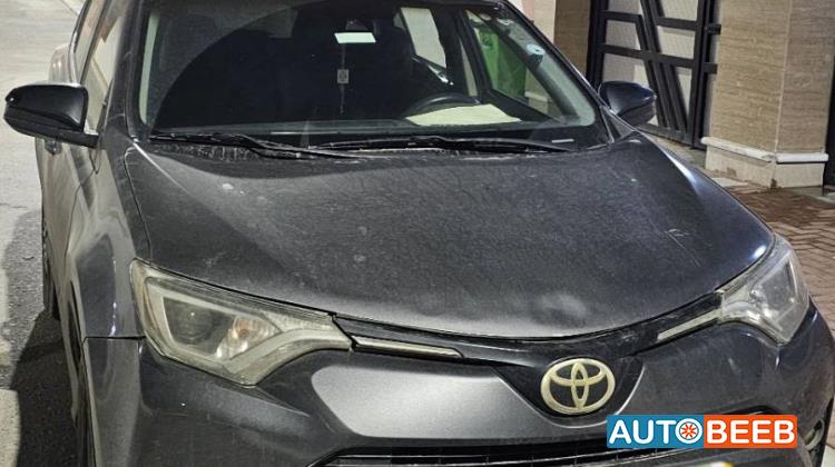 تويوتا راف فور 2018