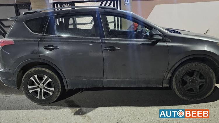 تويوتا راف فور 2018