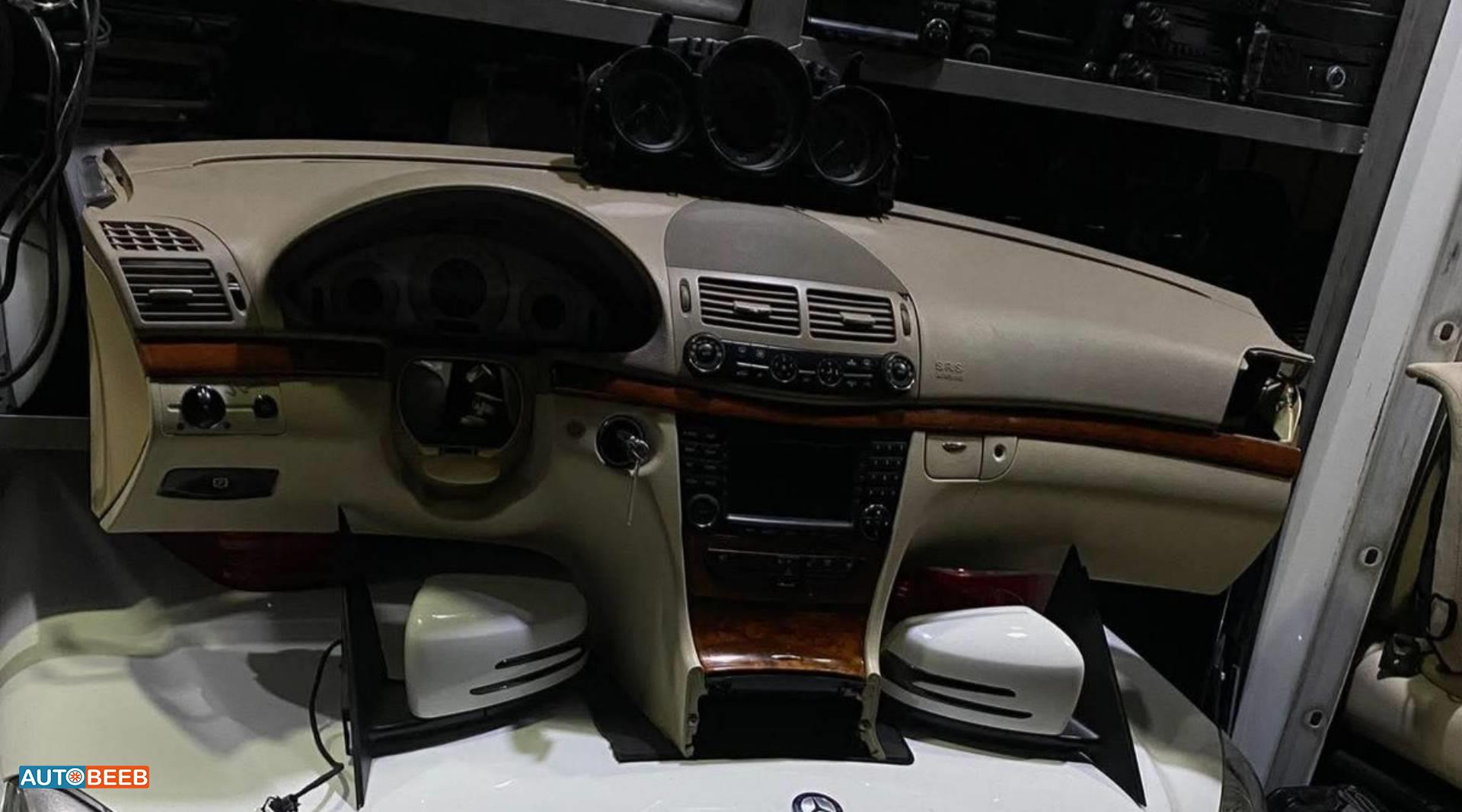 تابلوه مرسيدس E200 2005