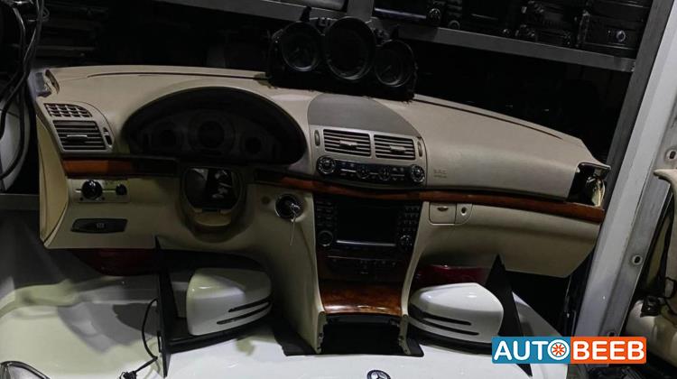 تابلوه مرسيدس E200 2005