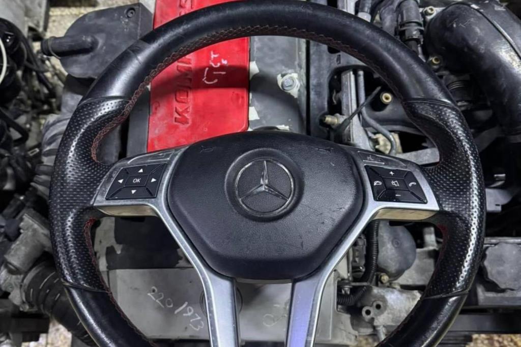 Cabin  Steering Wheel Mercedes Benz C200