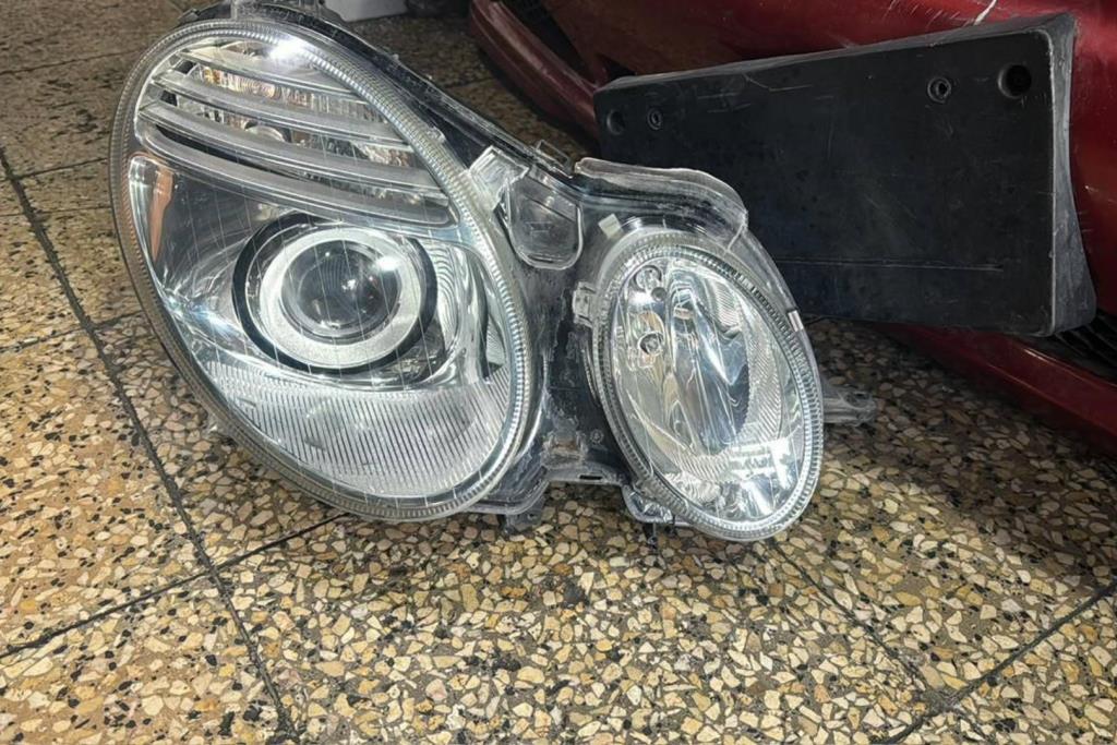 Lights Front light Mercedes Benz E200