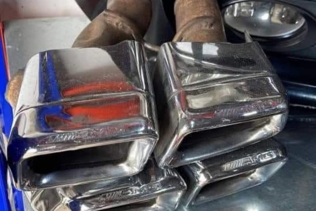 نقلة اكزوزت مرسيدس E200 AMG 2010