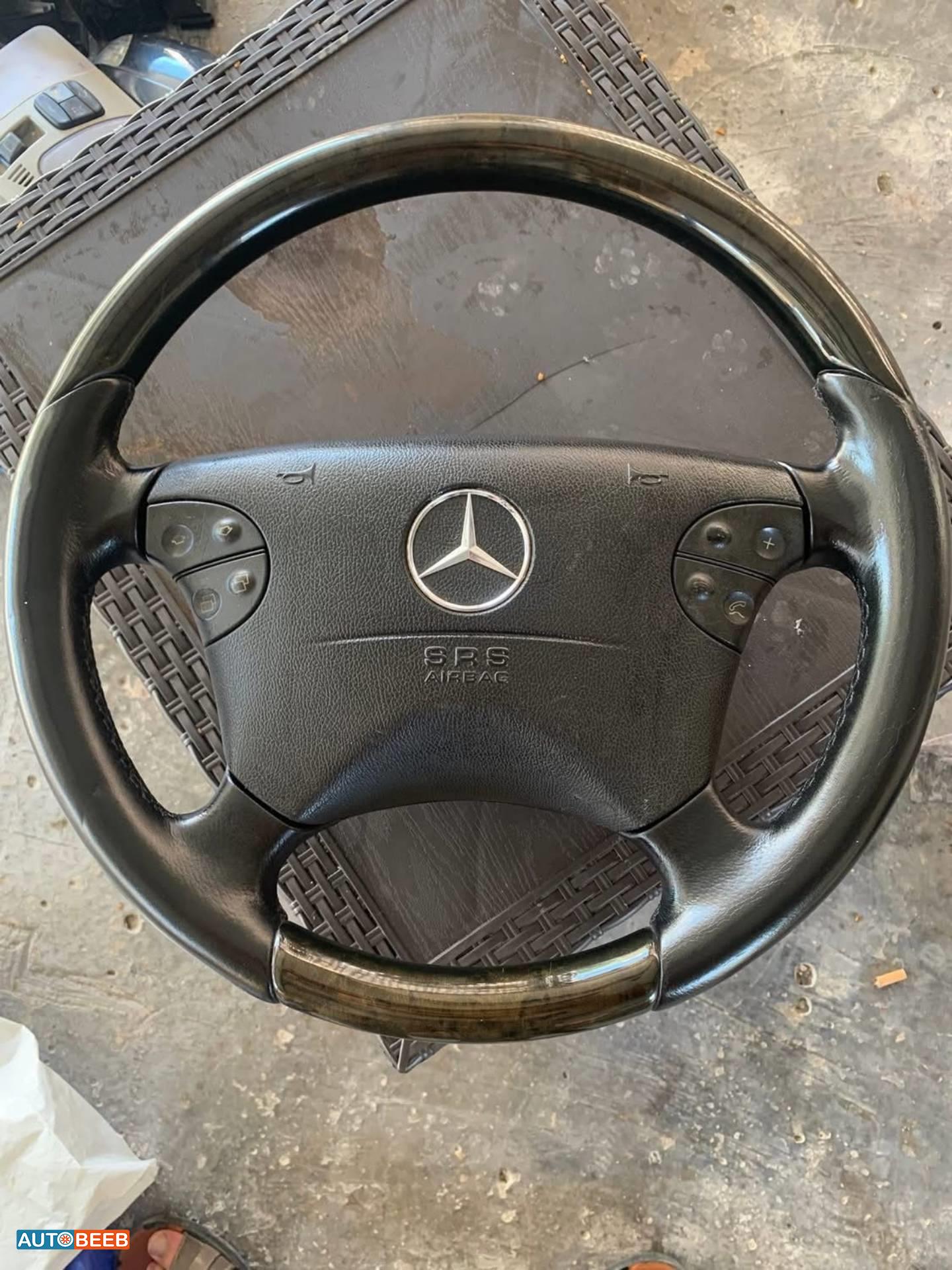 Cabin  Steering Wheel Mercedes Benz E200