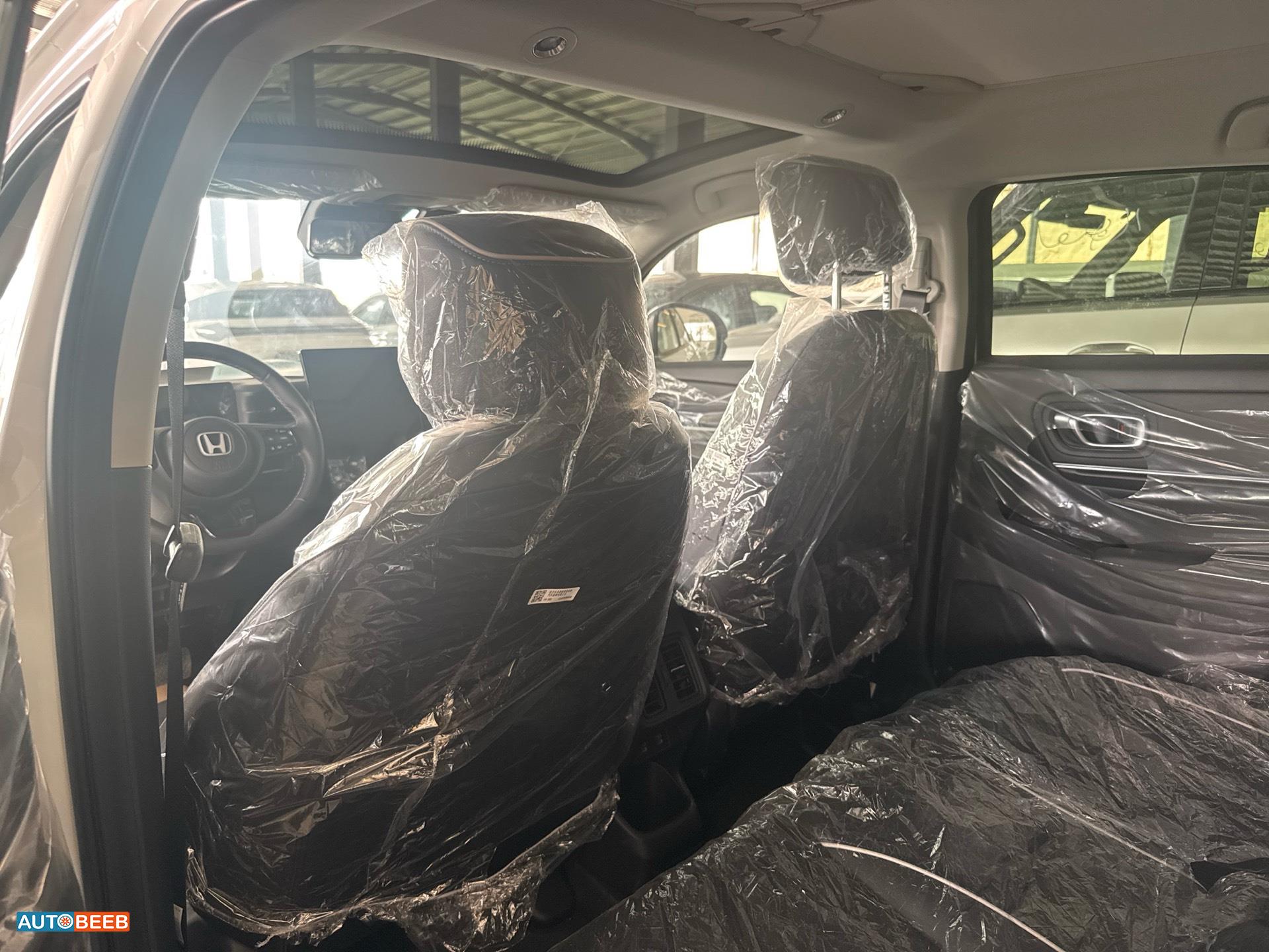 هوندا e:NS1 2023