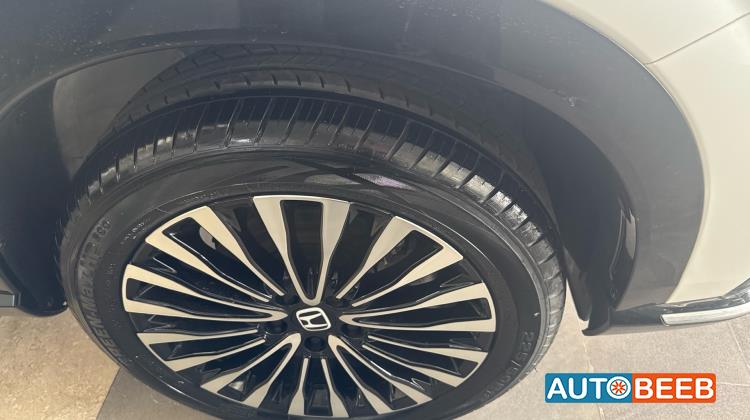 هوندا e:NS1 2023