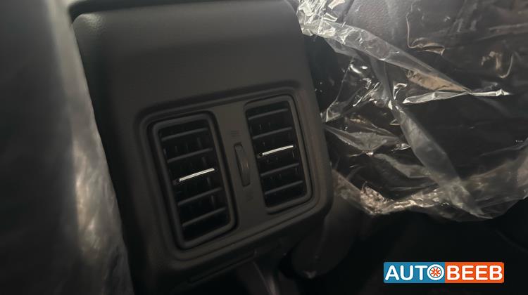 هوندا e:NS1 2023