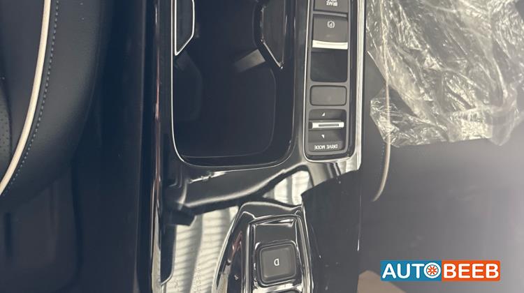 هوندا e:NS1 2023