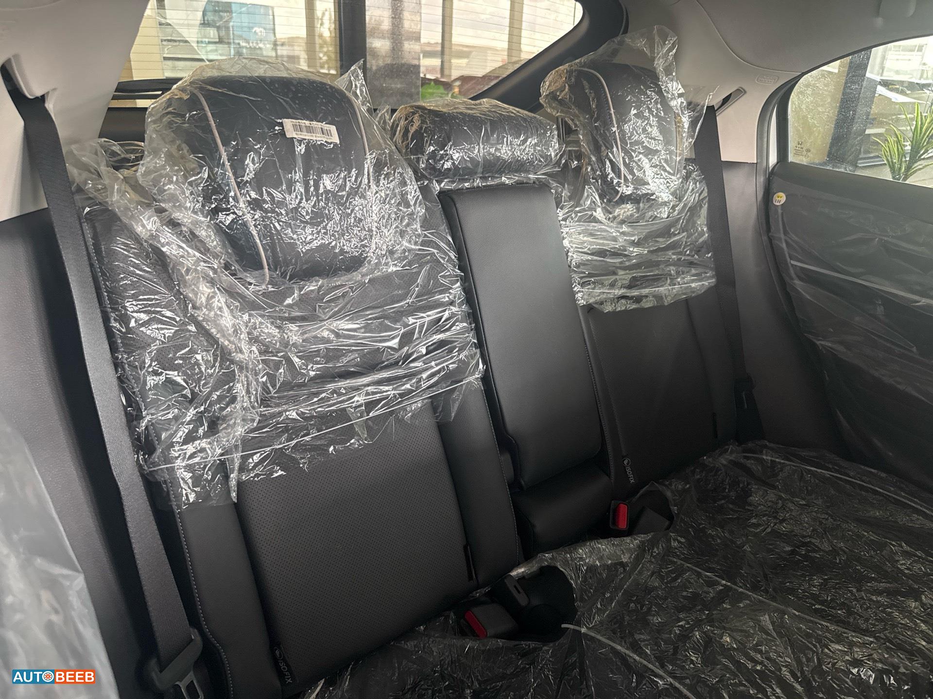 هوندا e:NS1 2023