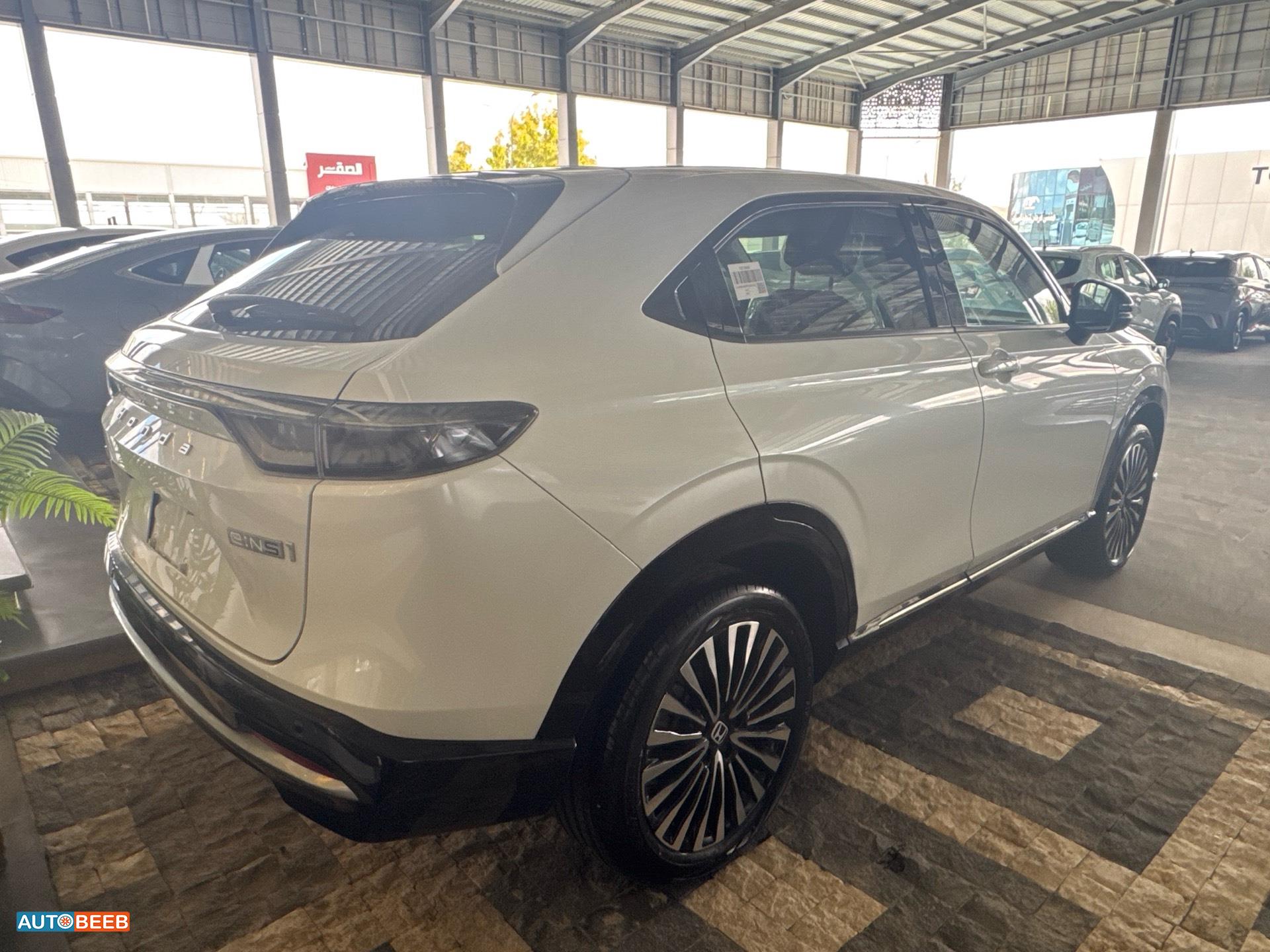 هوندا e:NS1 2023