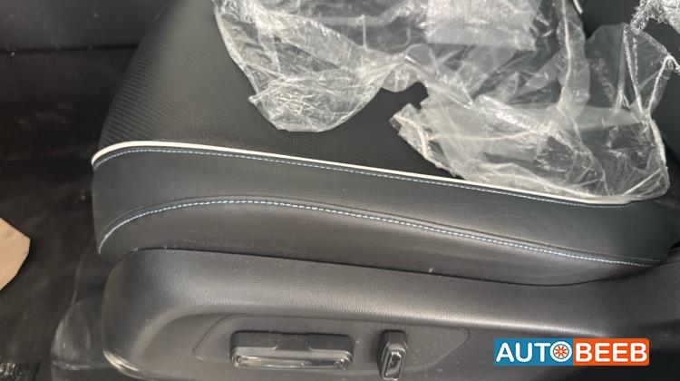 هوندا e:NS1 2023