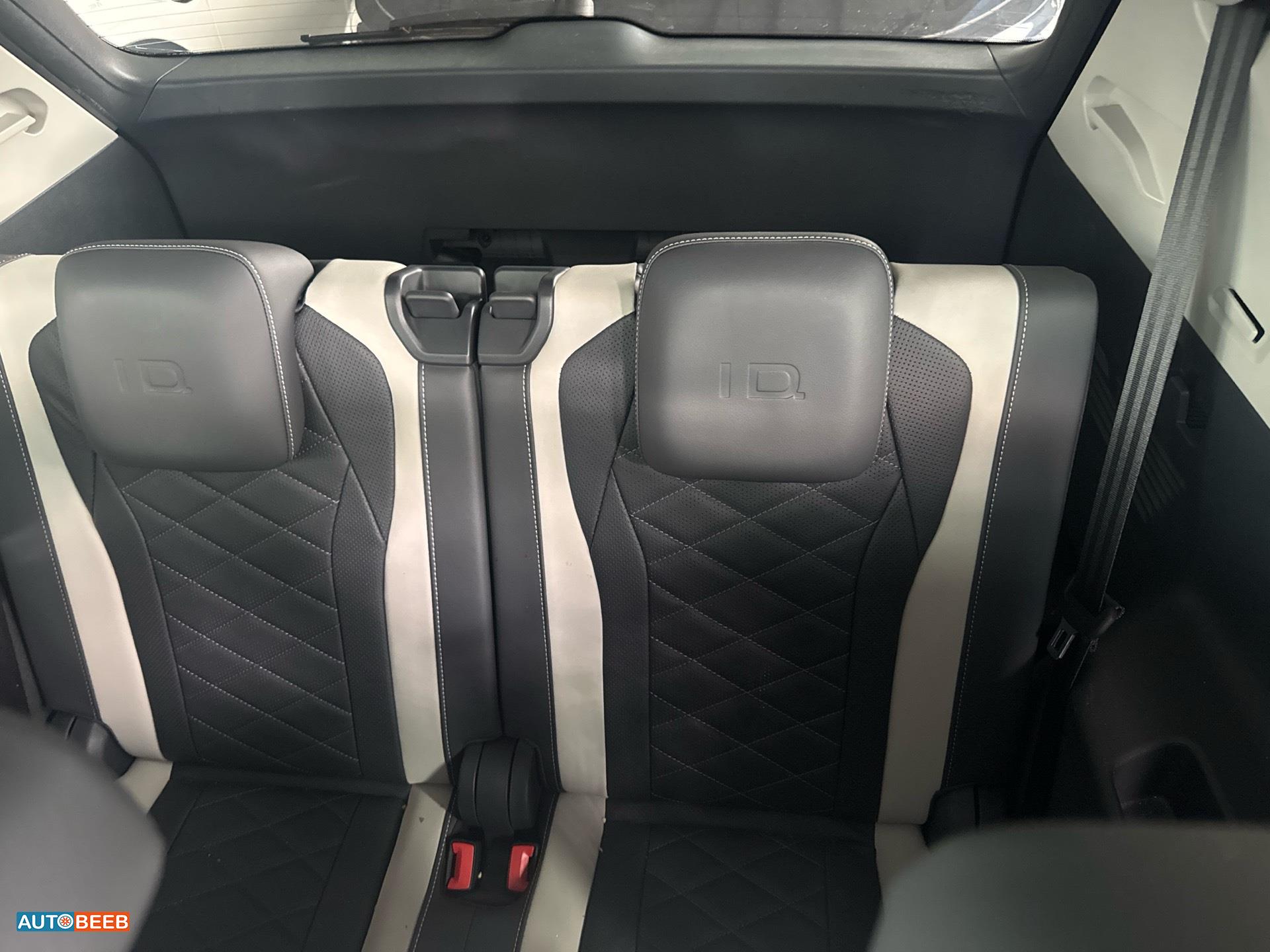 فولكس فاجن ID 6 2022