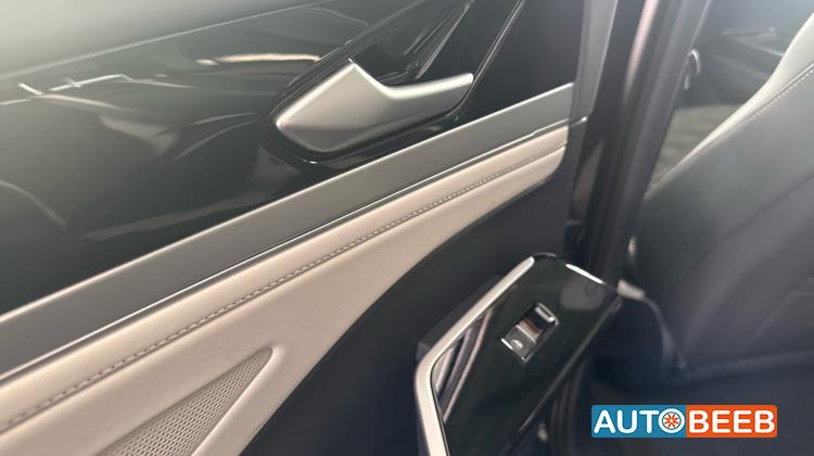 فولكس فاجن ID 6 2022