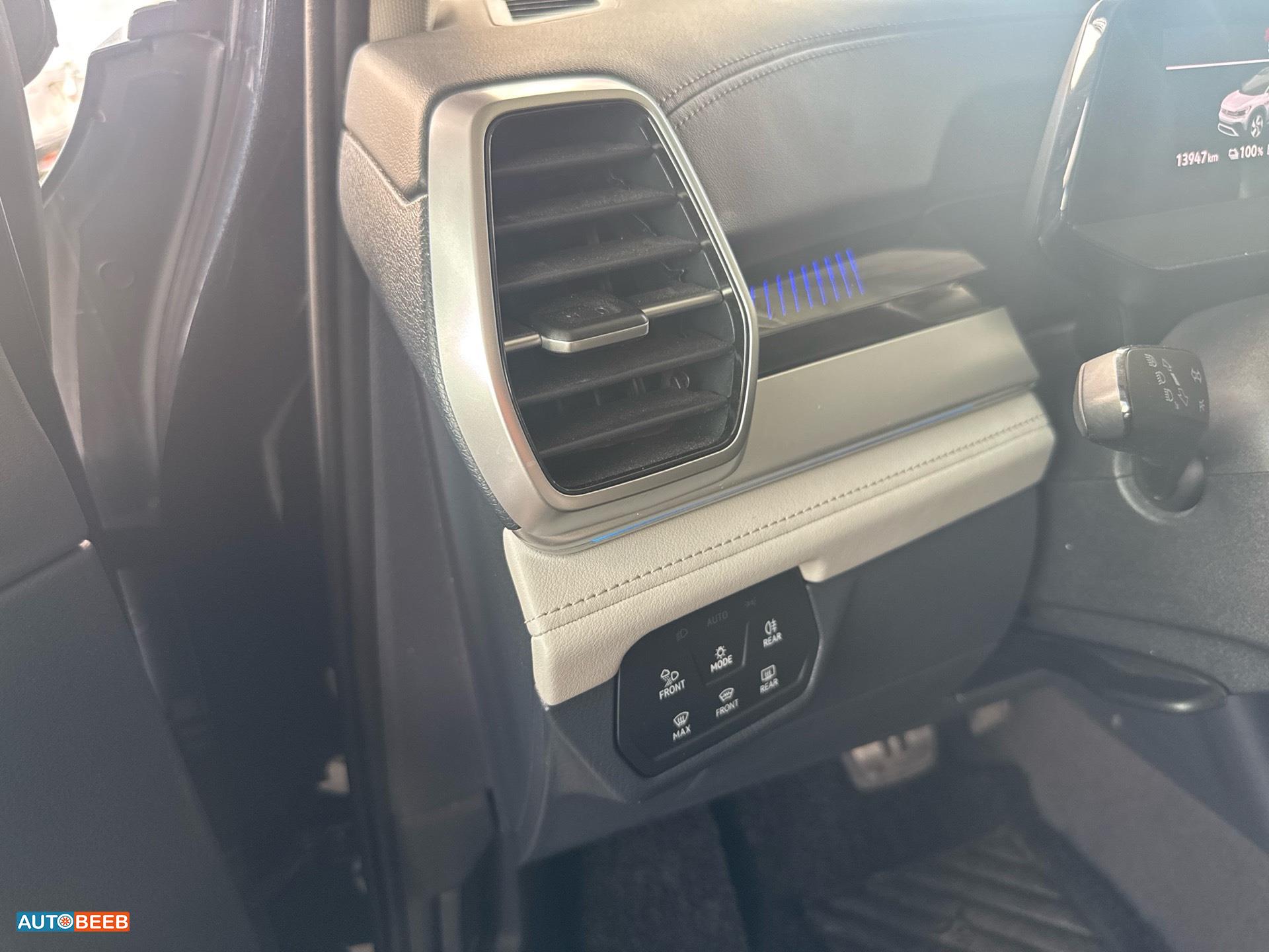 فولكس فاجن ID 6 2022