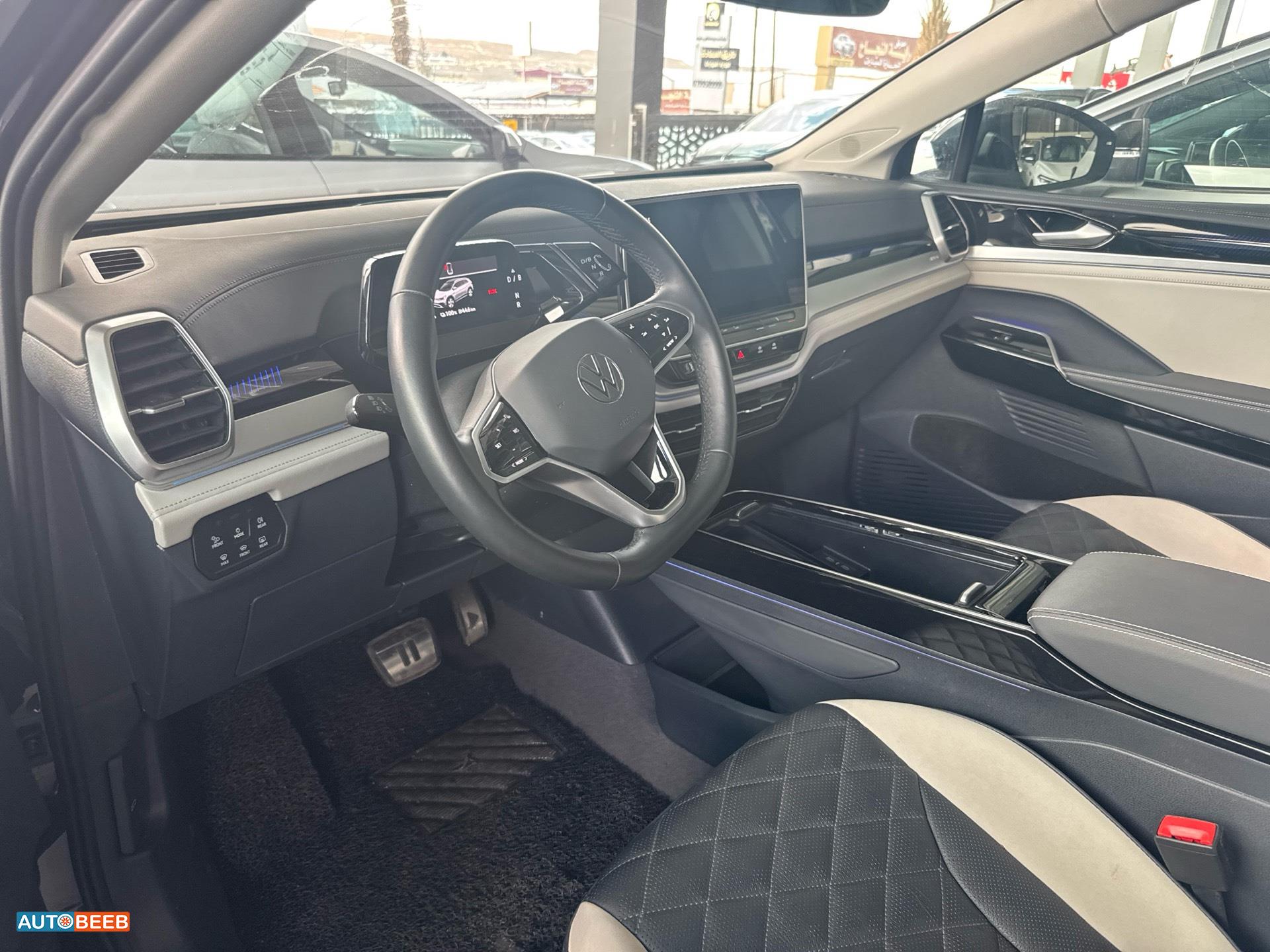 فولكس فاجن ID 6 2022