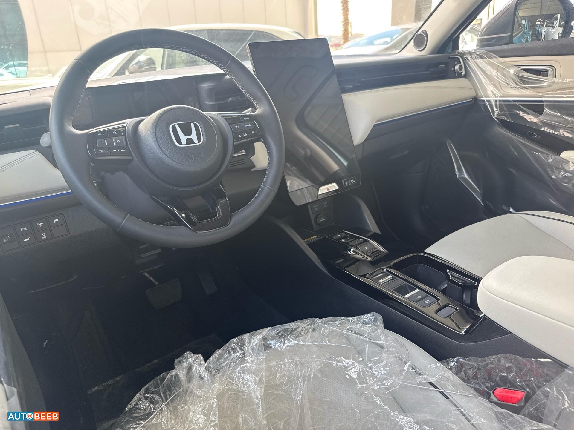 هوندا e:NS1 2023