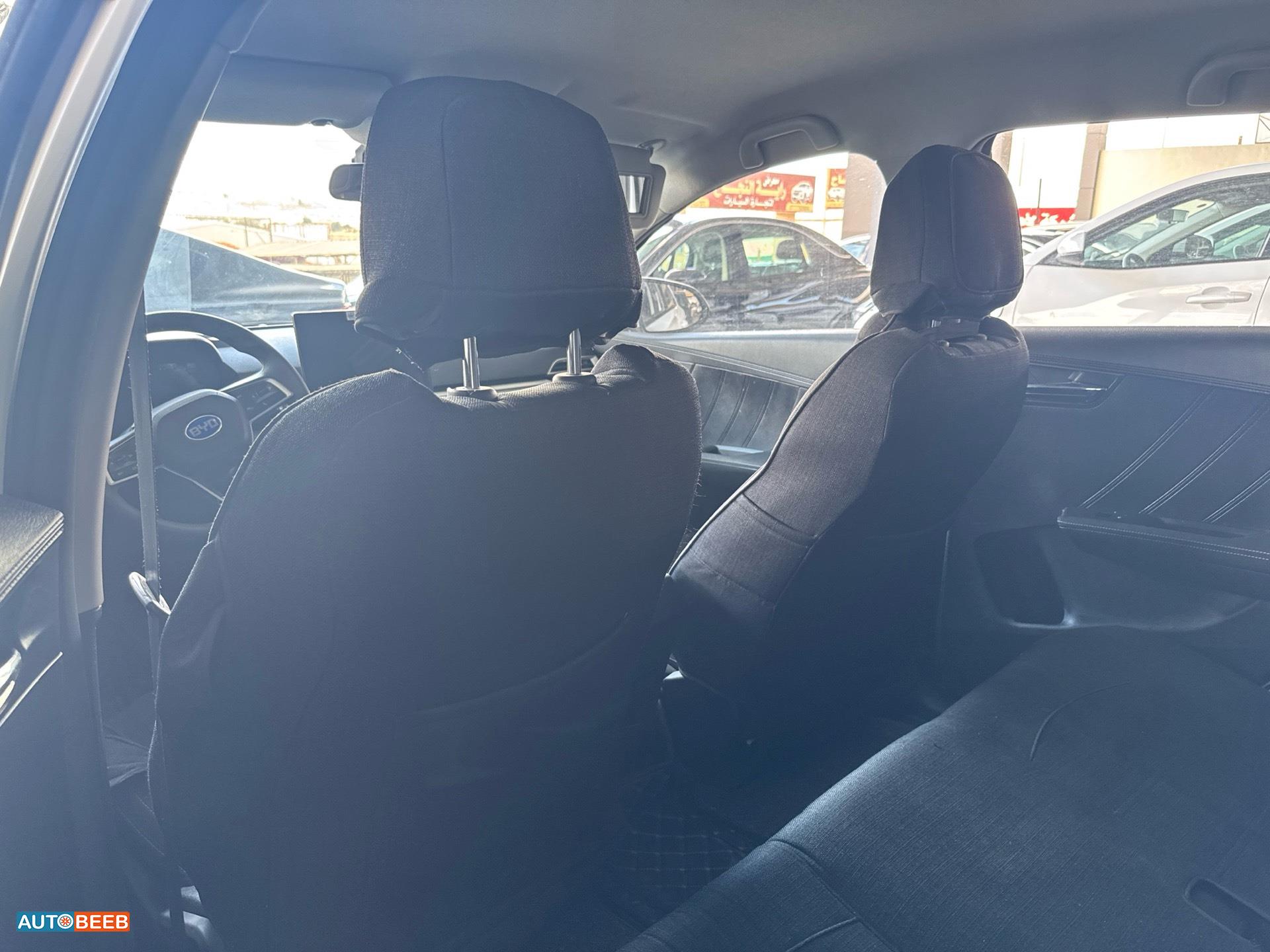 بي واي دي E2 2022