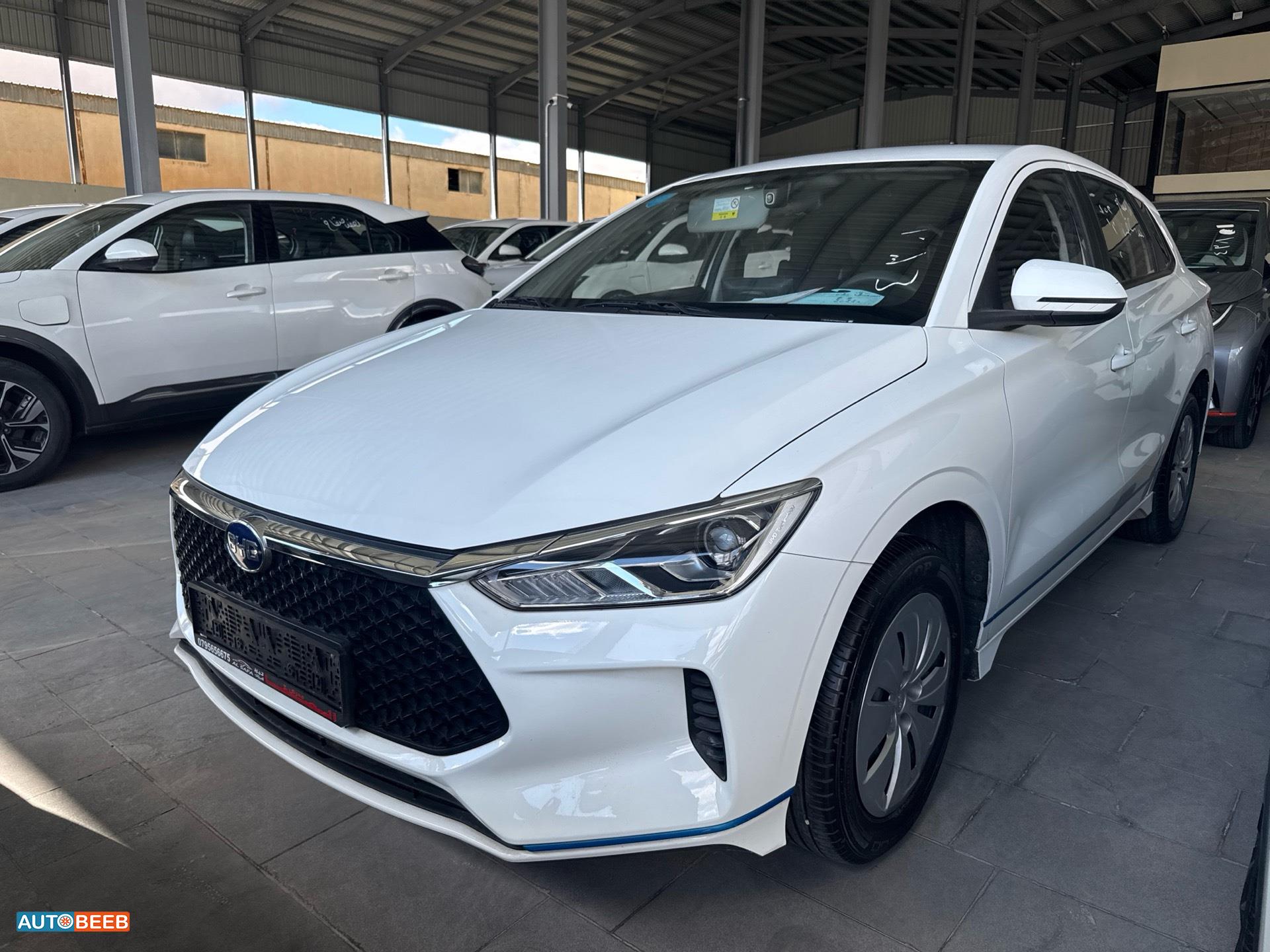 بي واي دي E2 2022