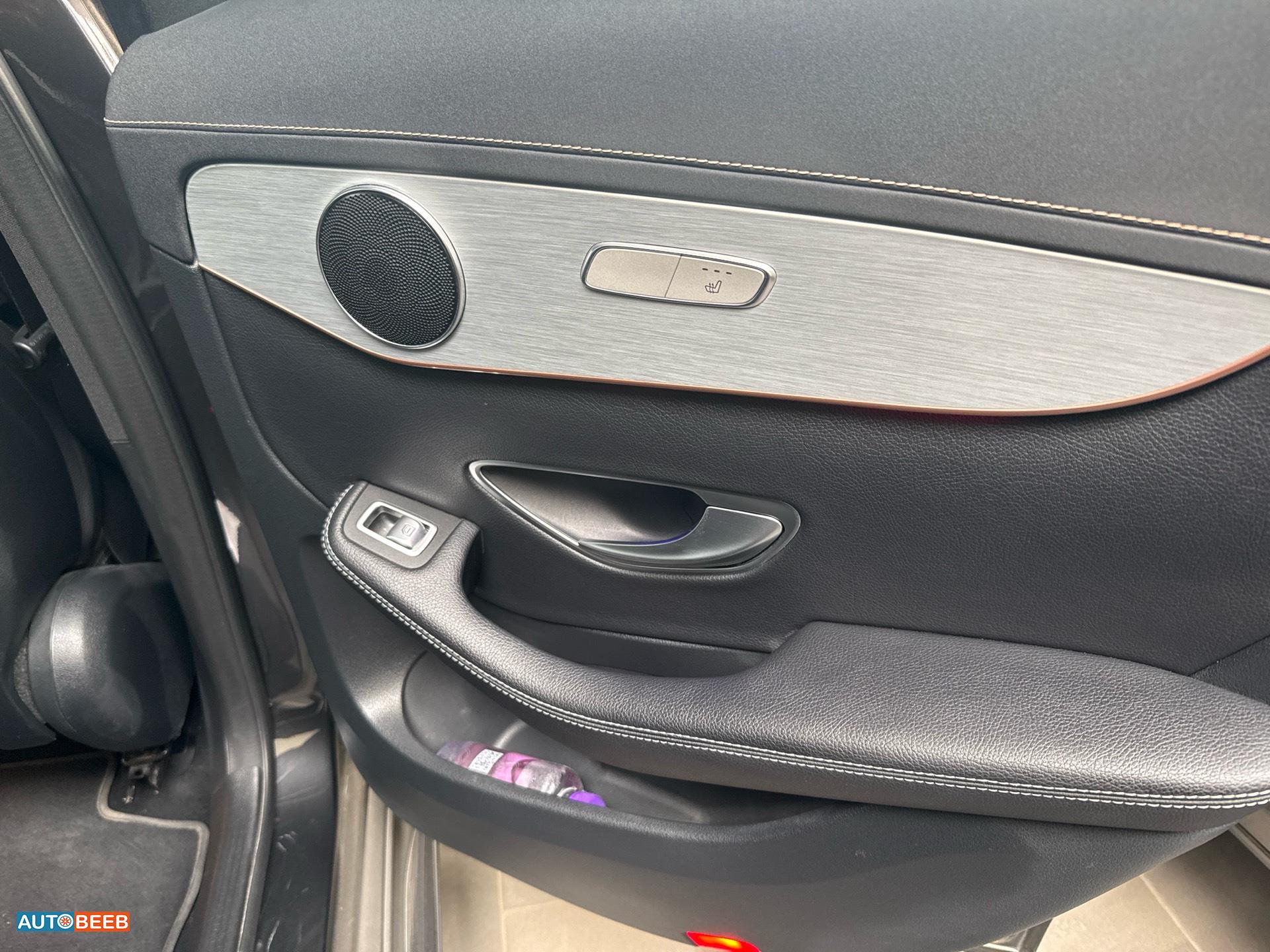 Mercedes Benz EQC400 2020