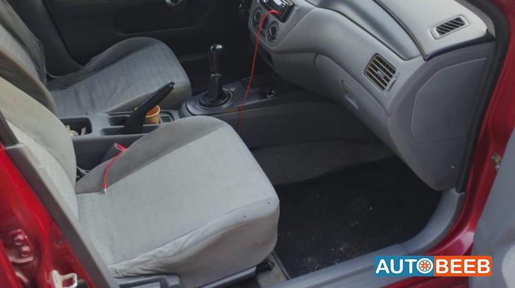 ميتسوبيشي لانسر 2004